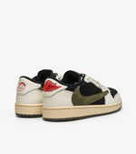 NIKE x TRAVIS SCOTT